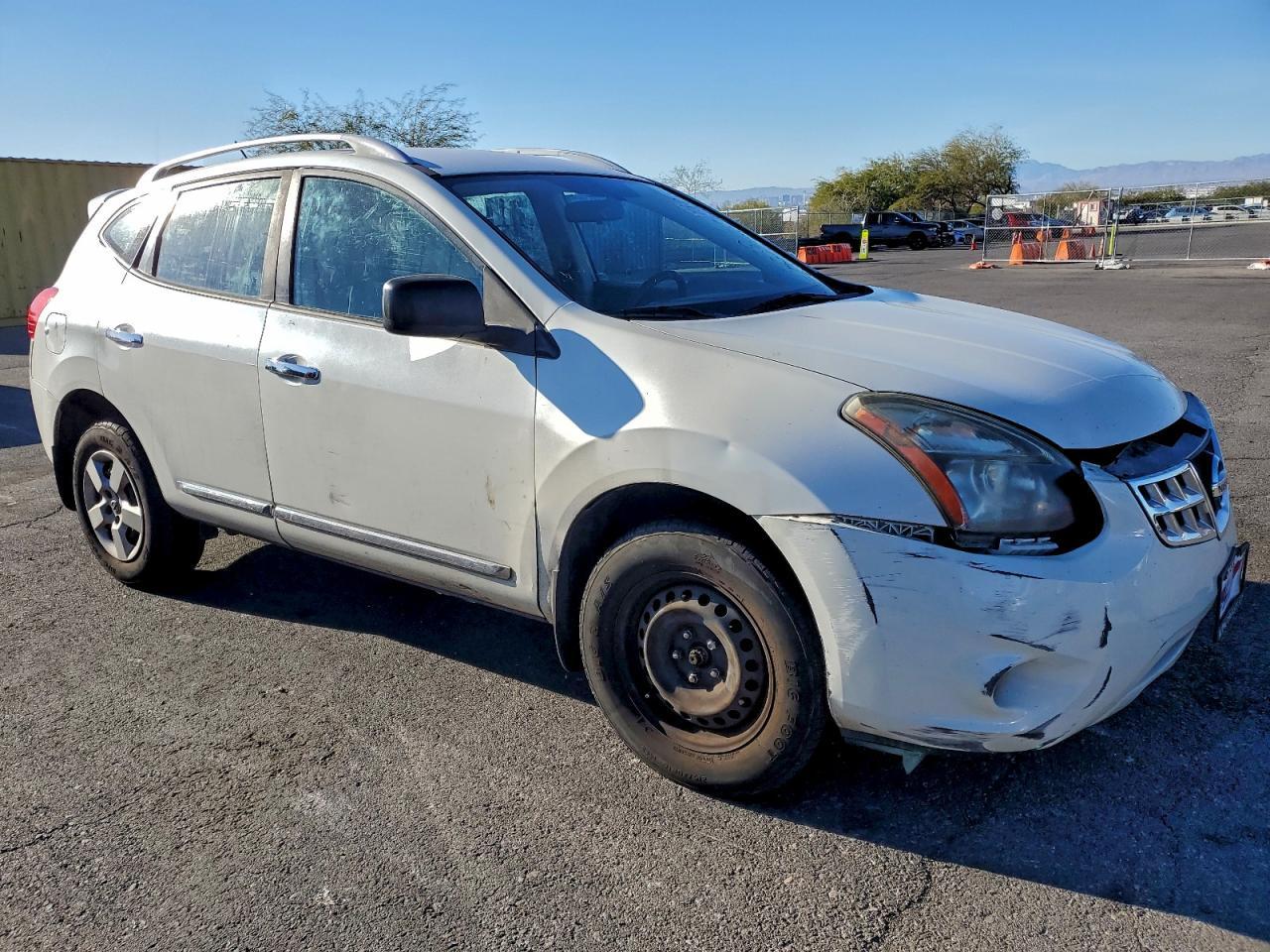 2015 NISSAN ROGUE