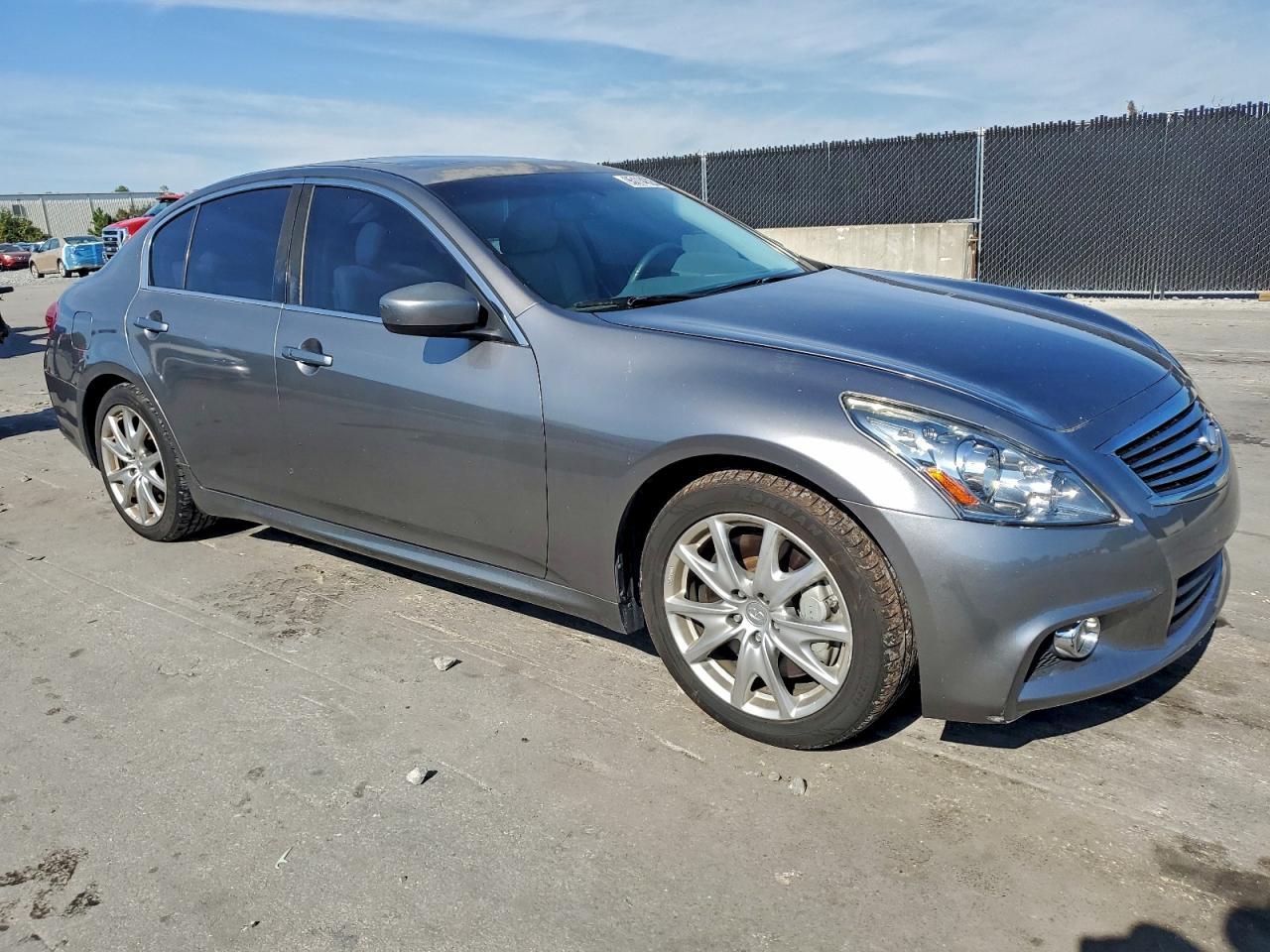 2012 INFINITI G37