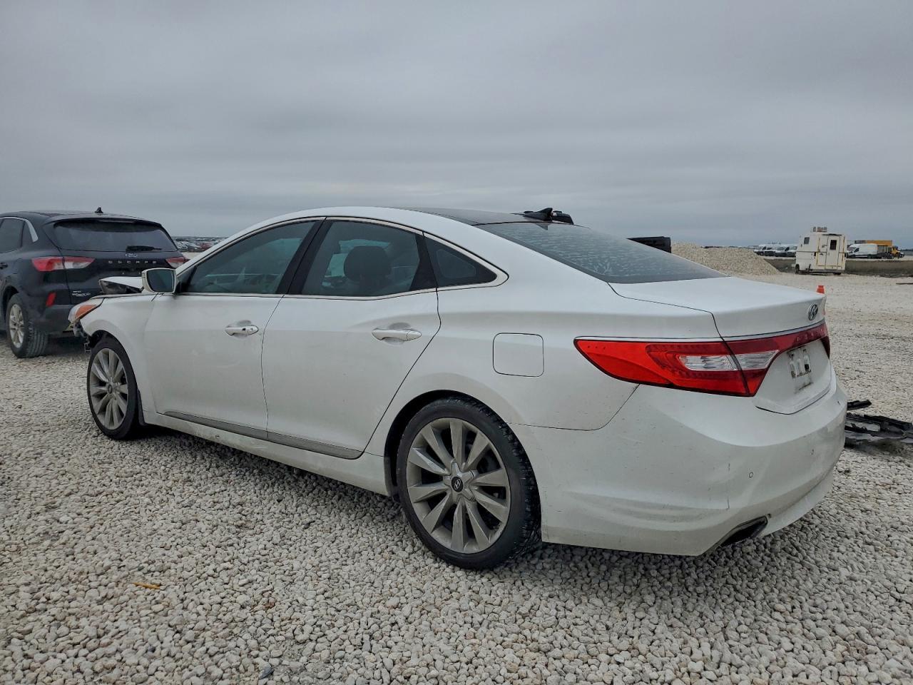 2016 HYUNDAI Azera