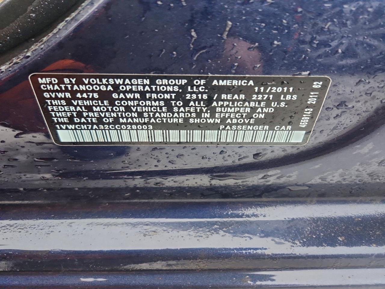 2012 VOLKSWAGEN Passat