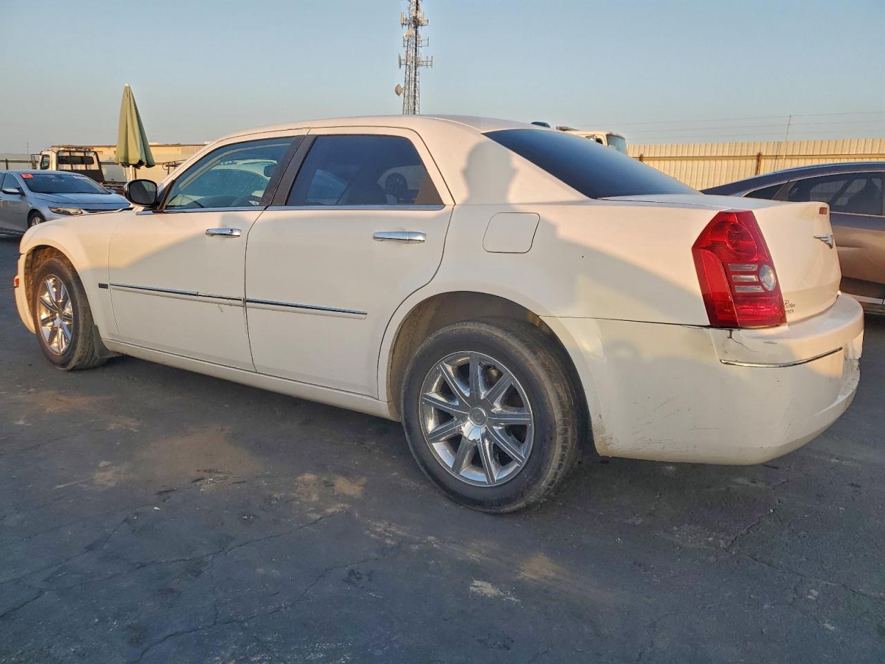 2010 CHRYSLER 300