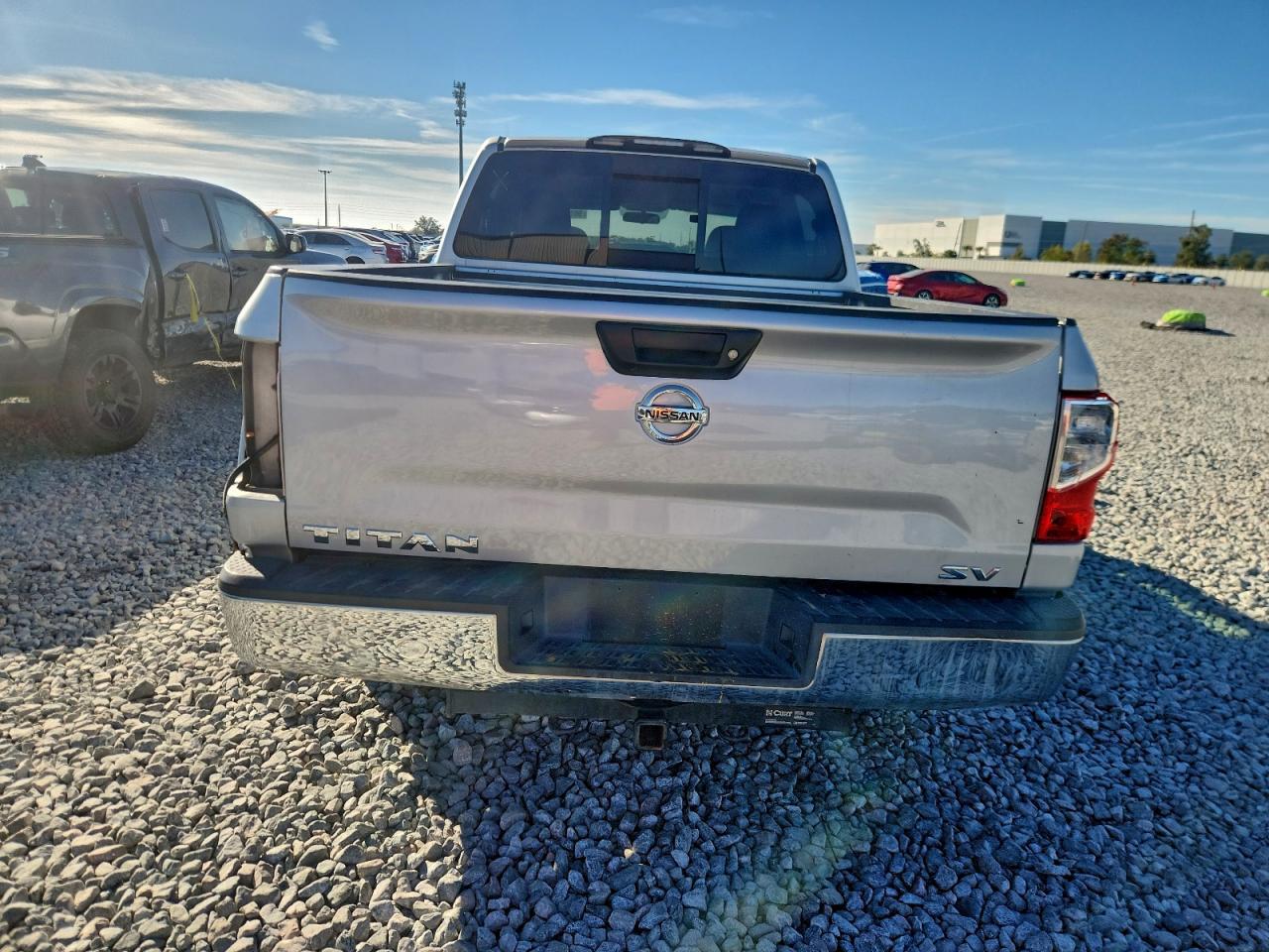 2017 NISSAN Titan