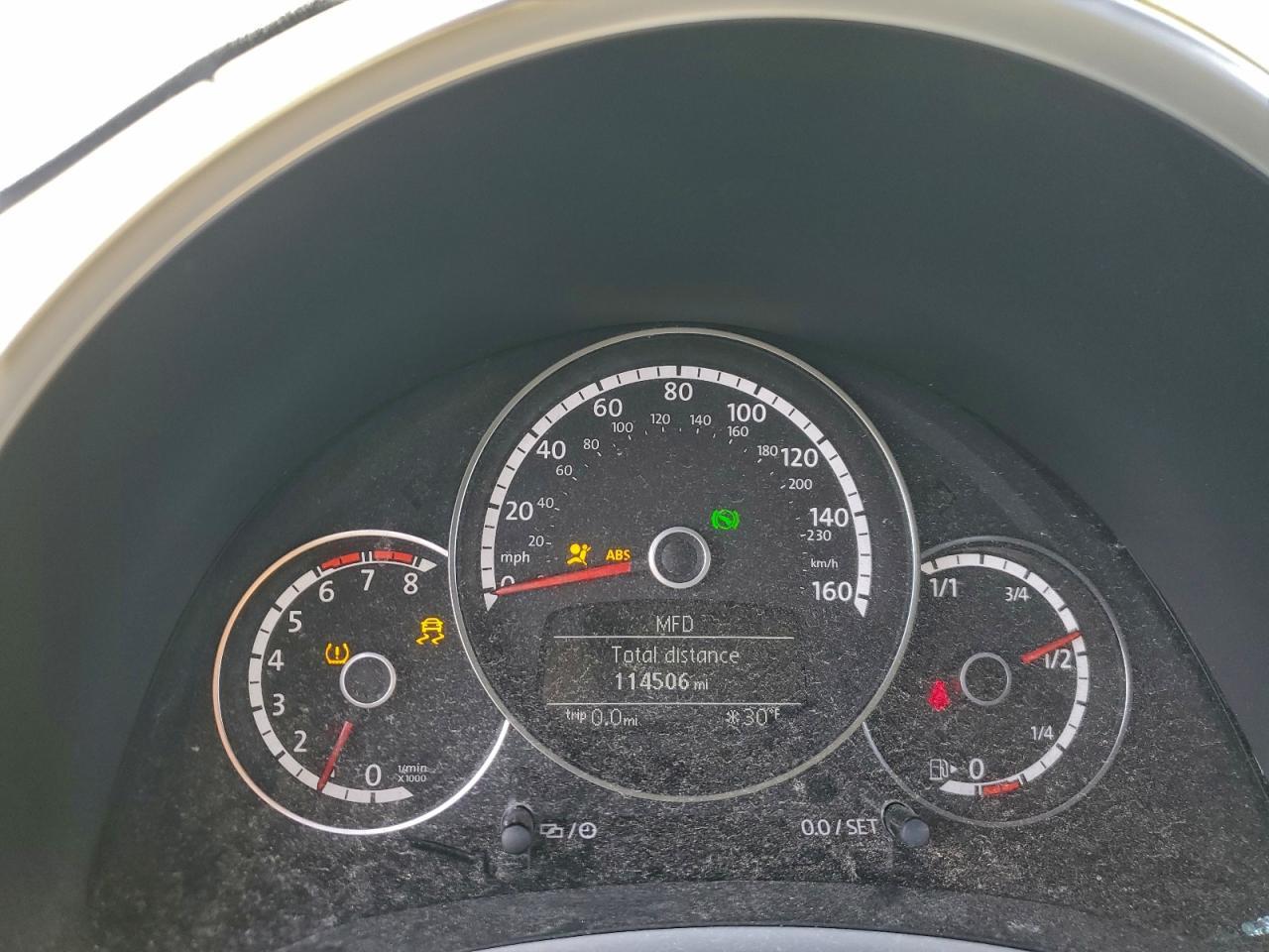 2014 VOLKSWAGEN Beetle