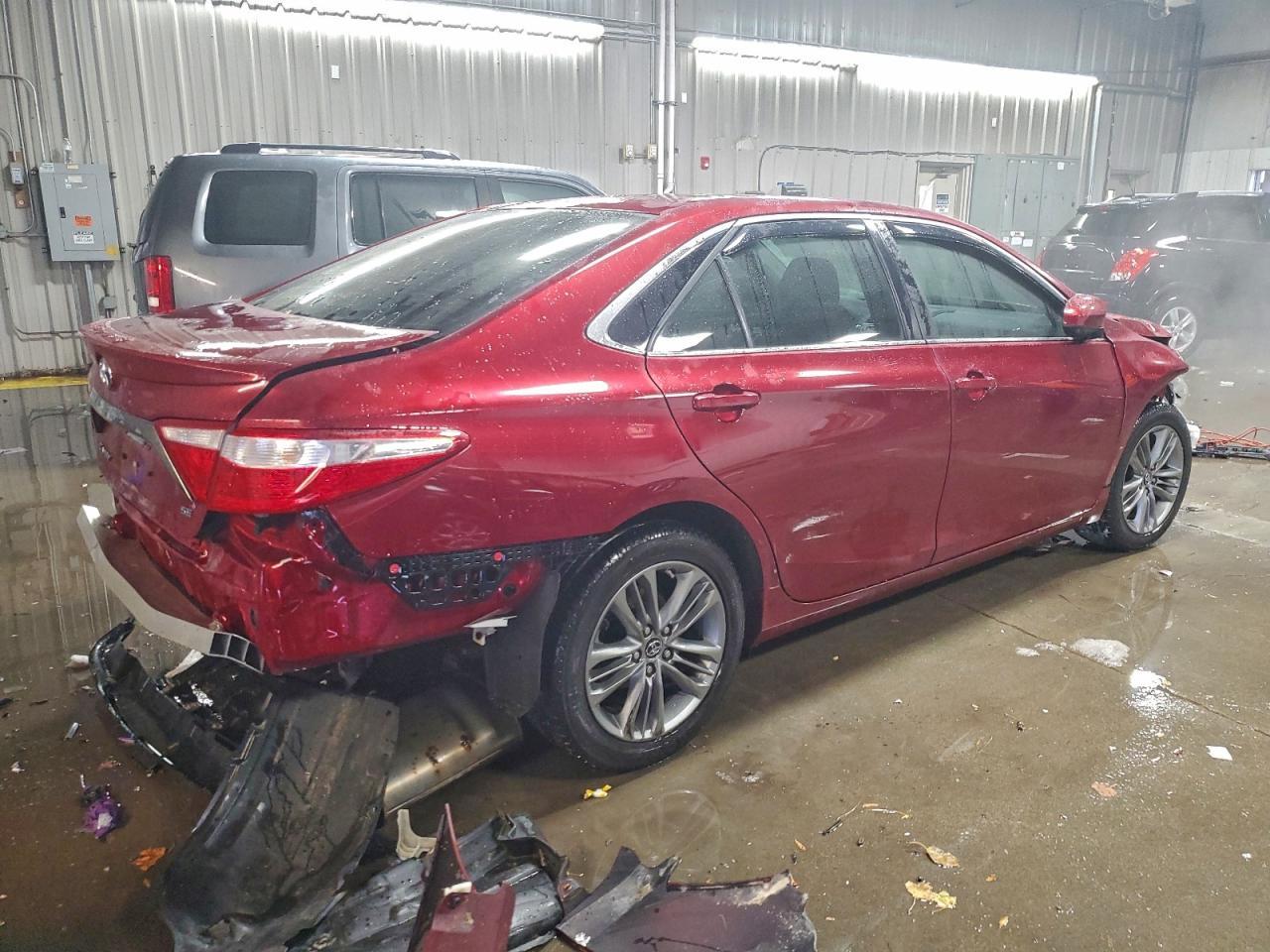 2016 TOYOTA CAMRY