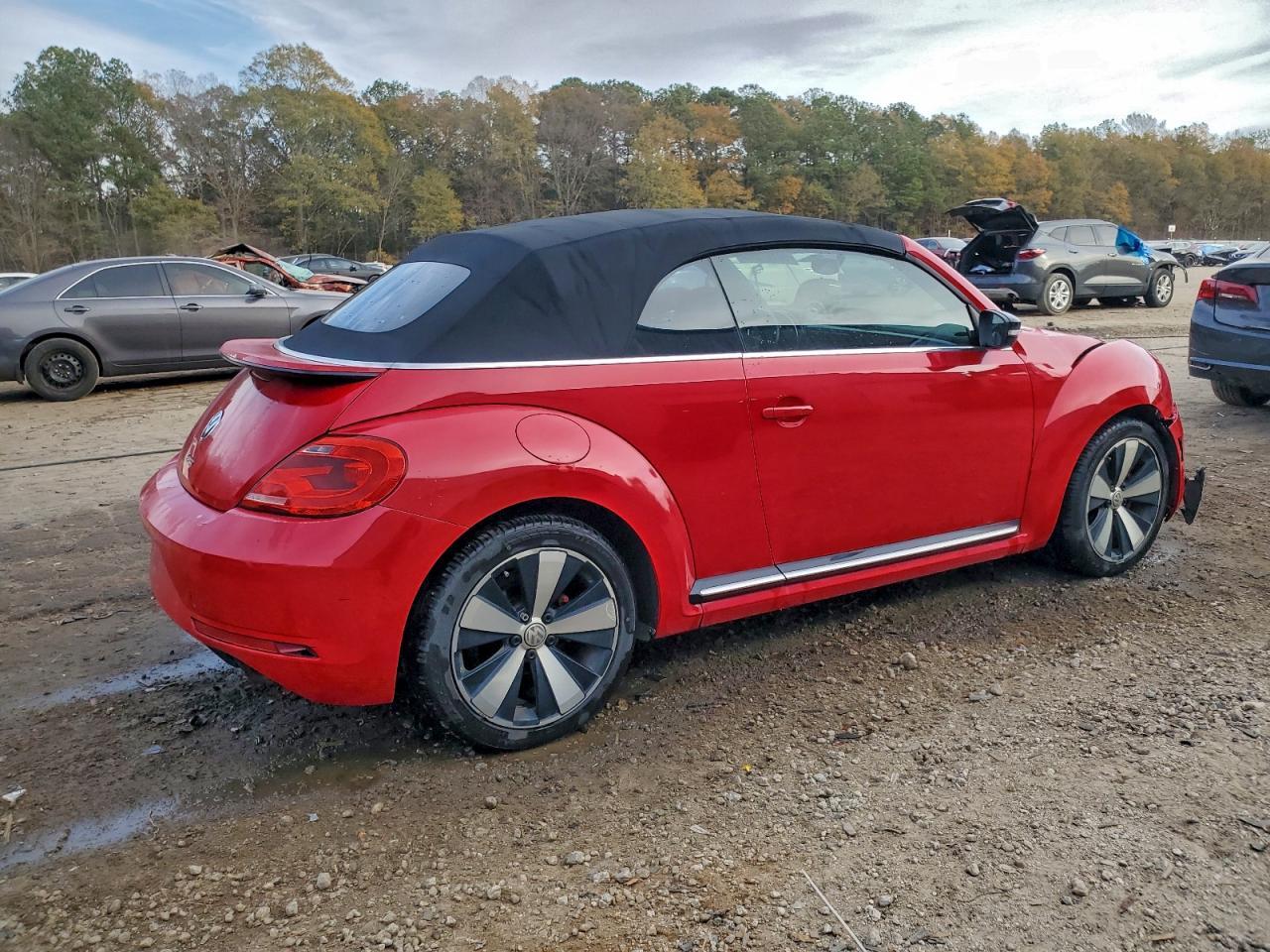 2013 VOLKSWAGEN Beetle