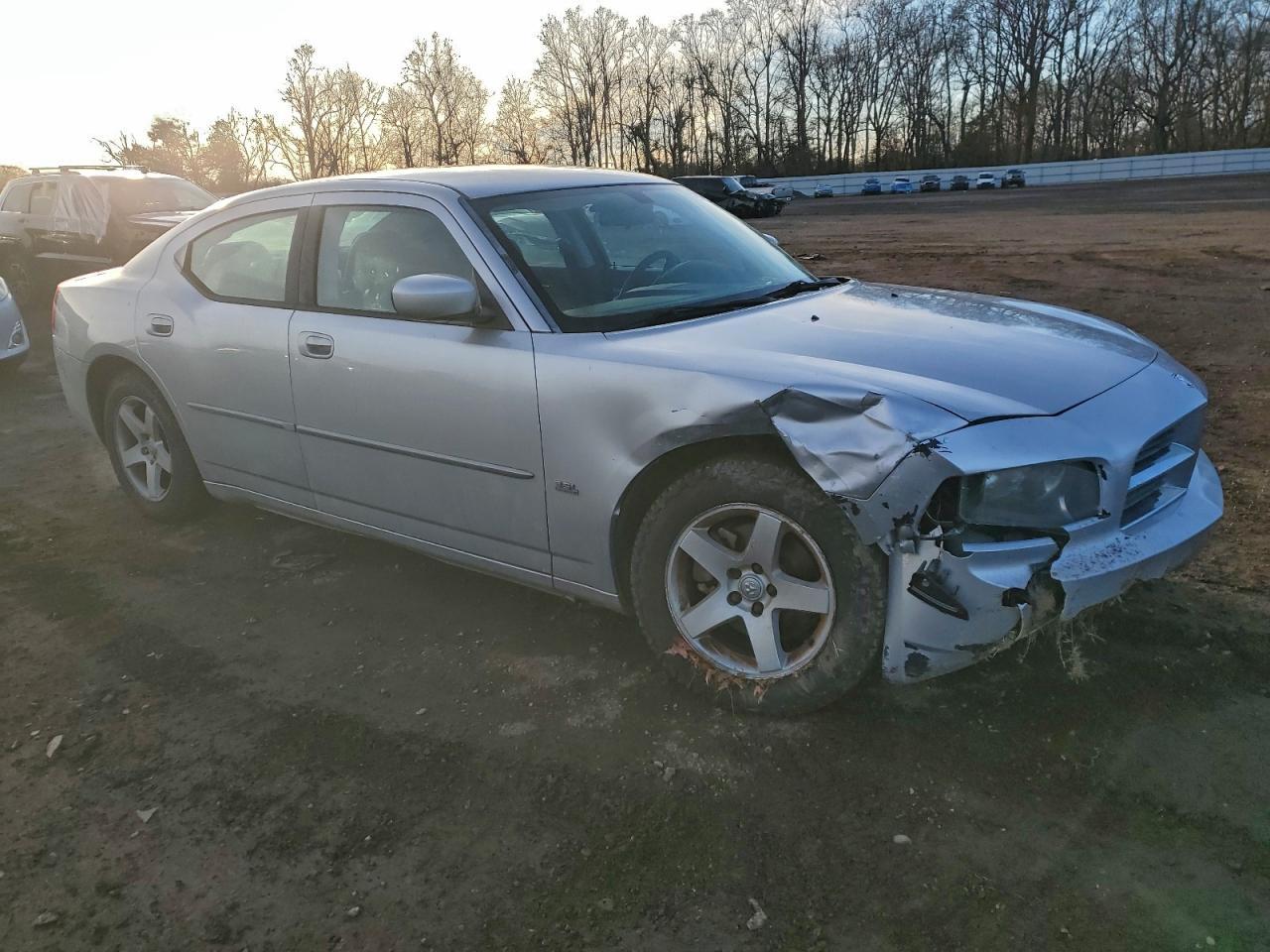 2010 DODGE CHARGER