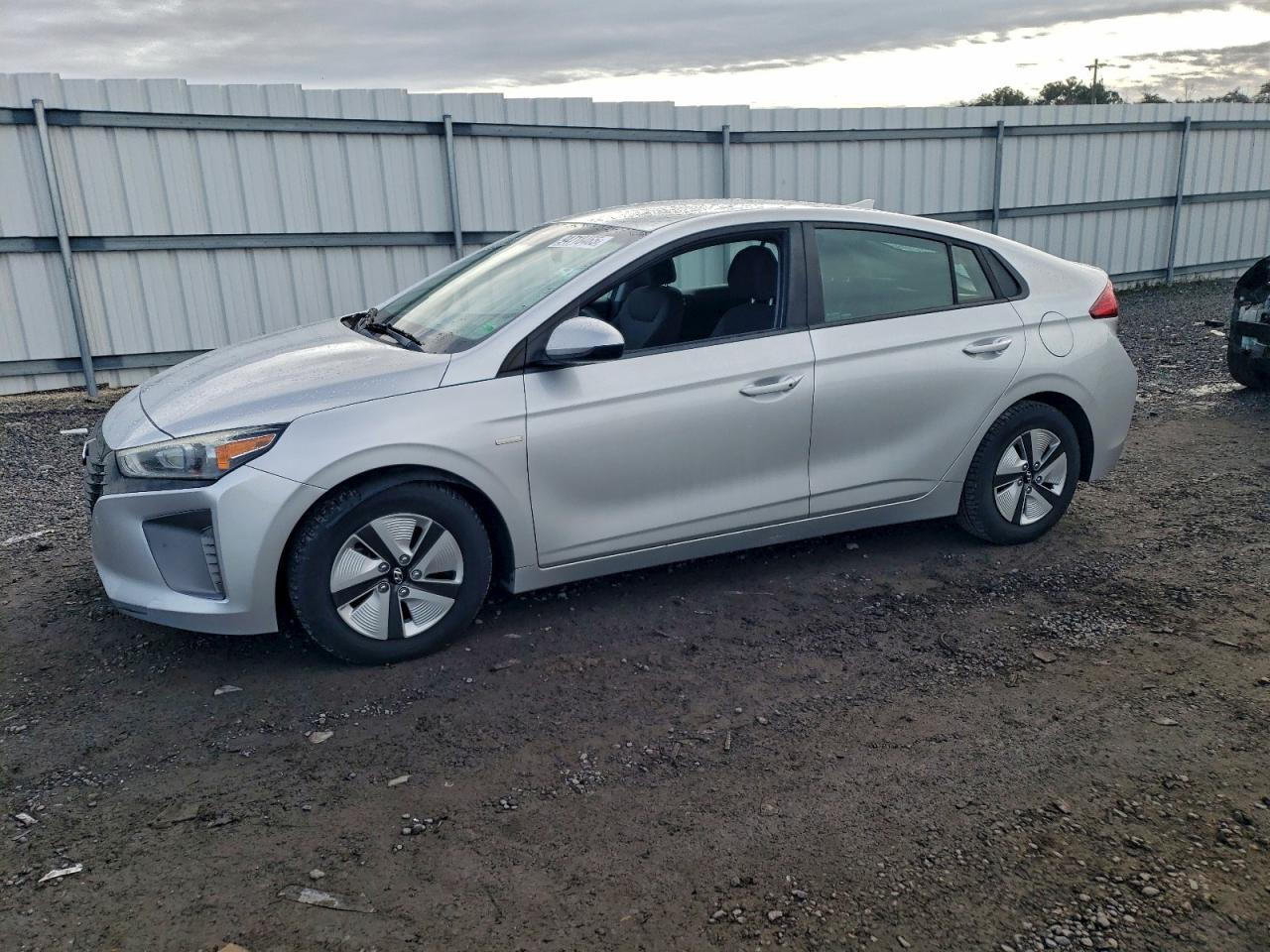 2017 HYUNDAI Ioniq