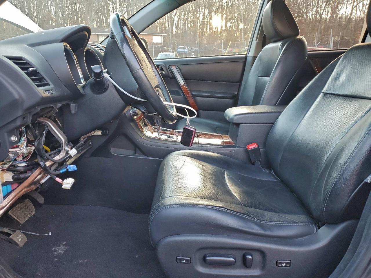 2011 TOYOTA HIGHLANDER