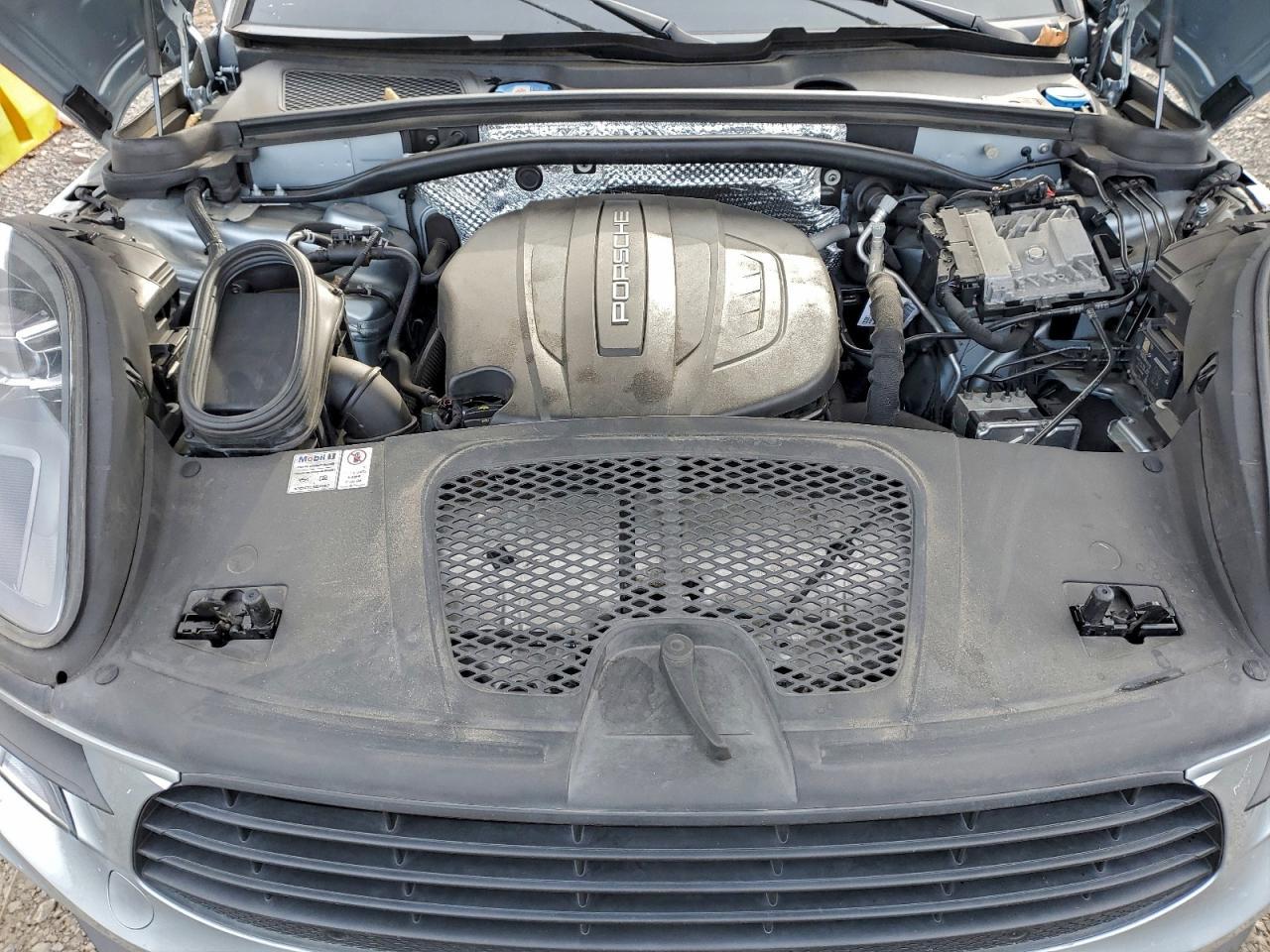 2019 PORSCHE Macan