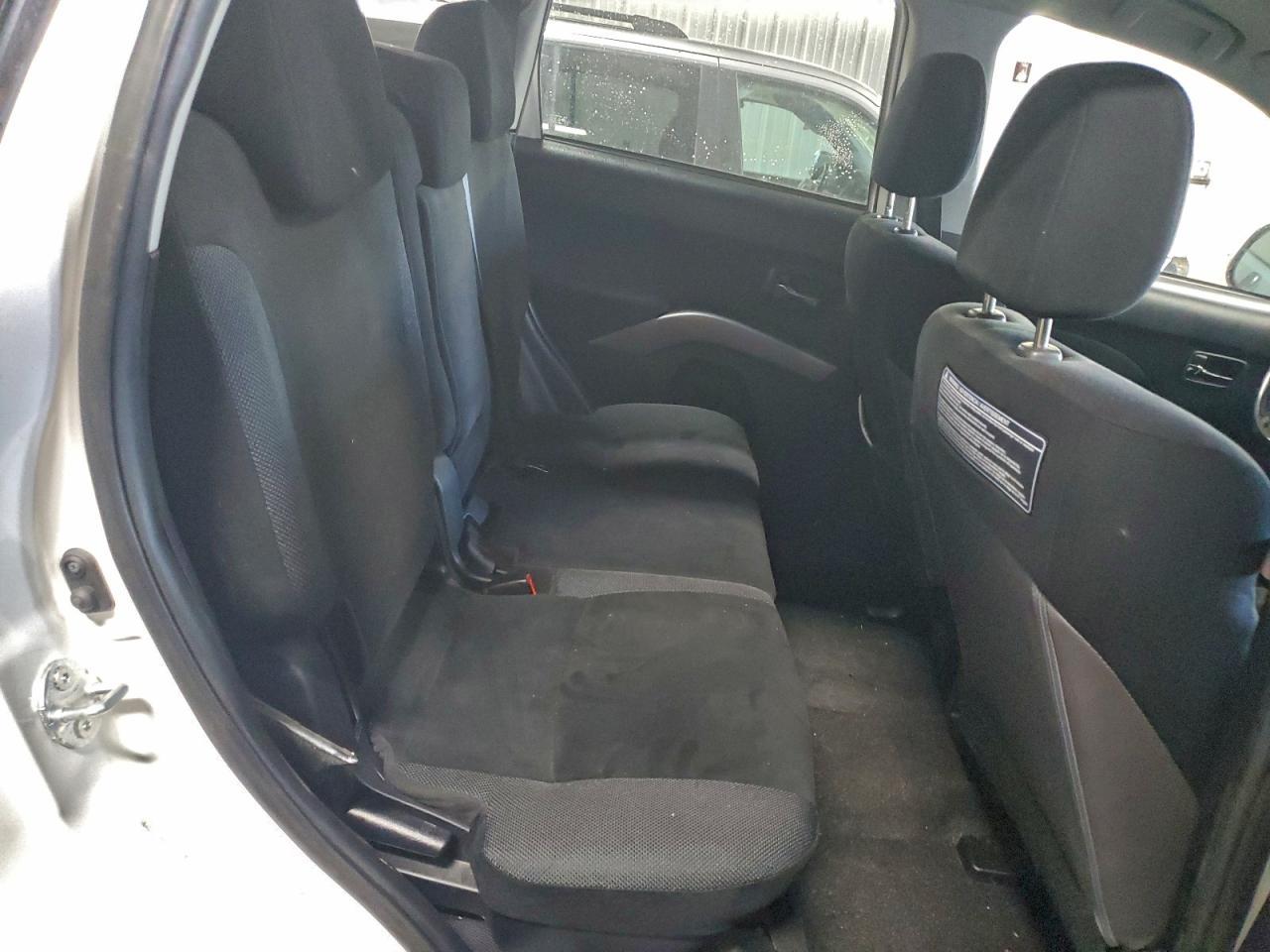 2009 MITSUBISHI outlander