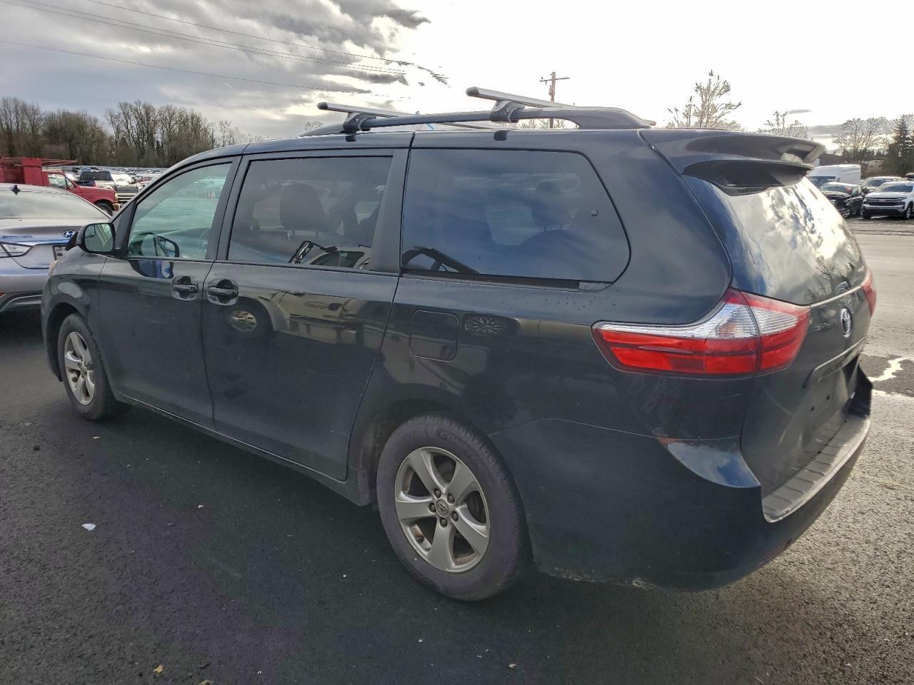 2015 TOYOTA SIENNA