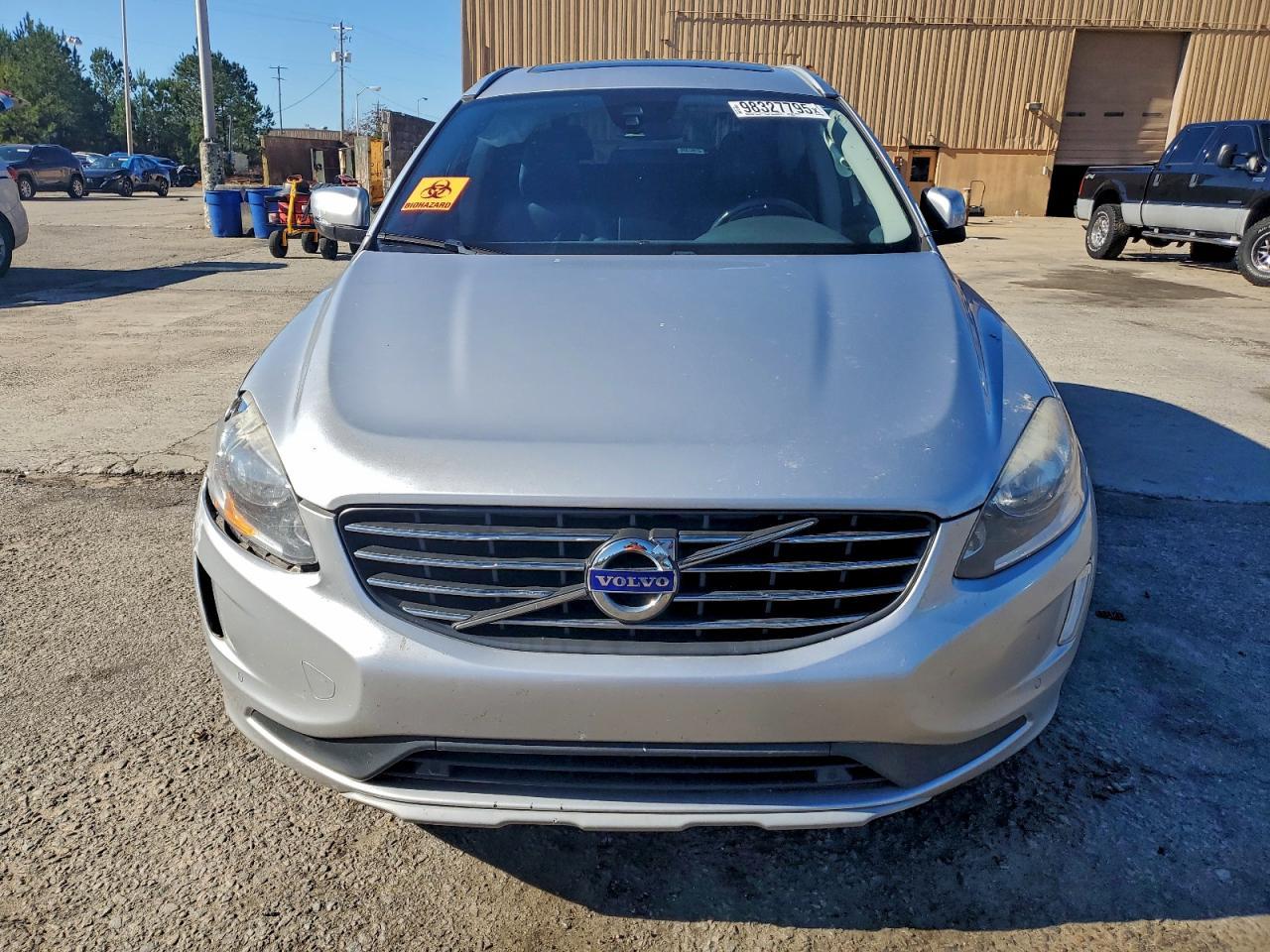 2016 VOLVO XC60