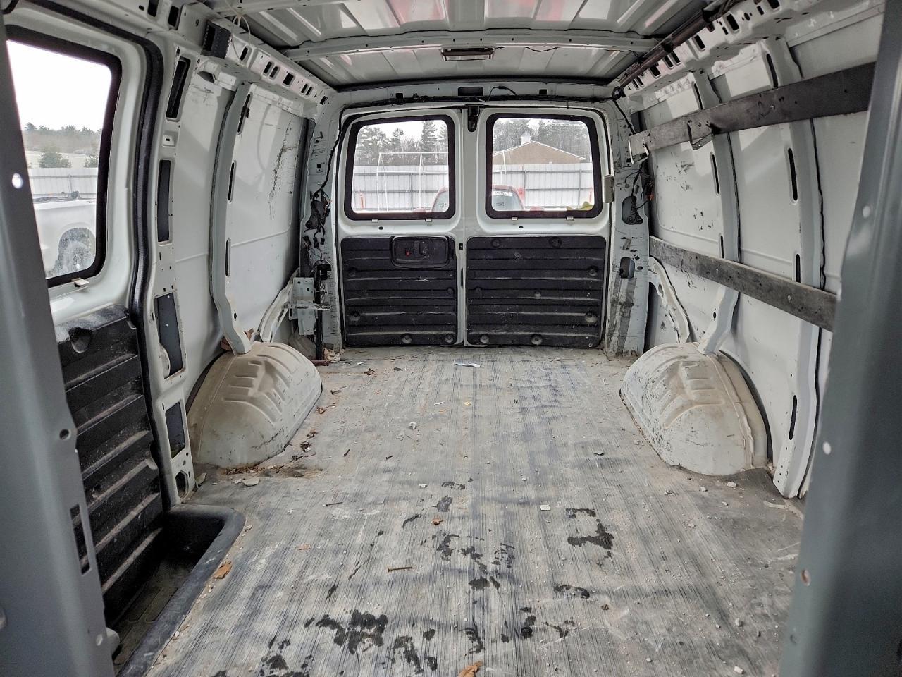 2013 CHEVROLET EXPRESS 2500