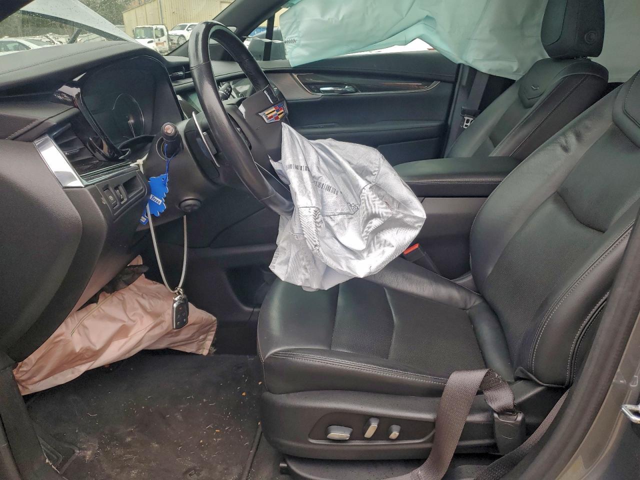 2020 CADILLAC XT6