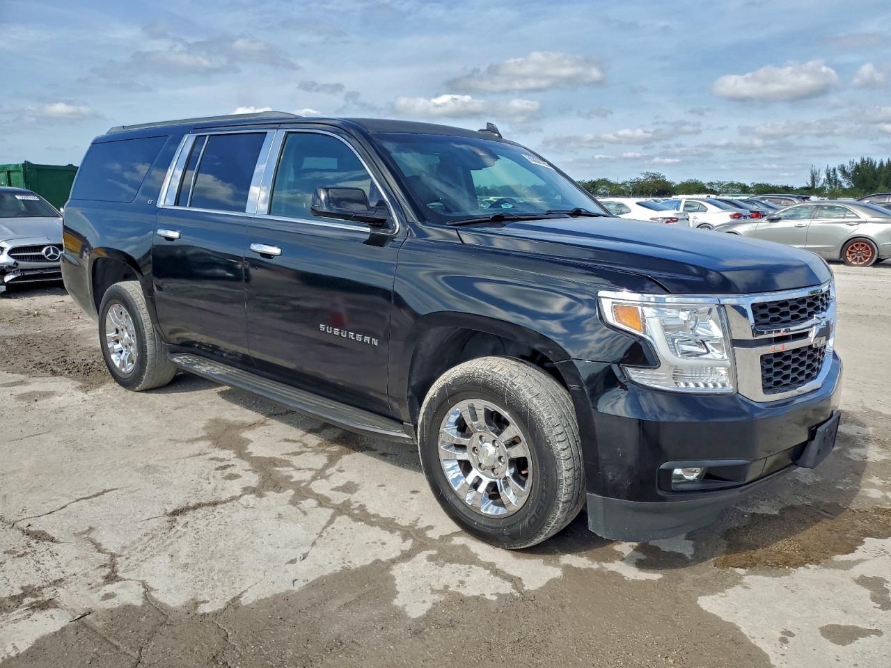 2015 CHEVROLET Suburban