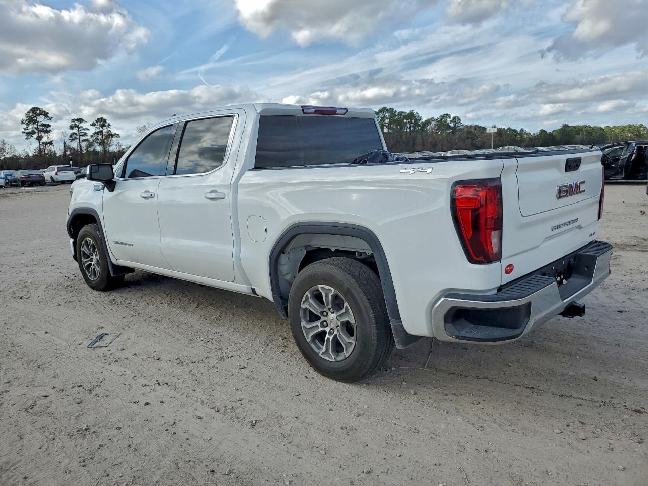 2023 GMC Sierra