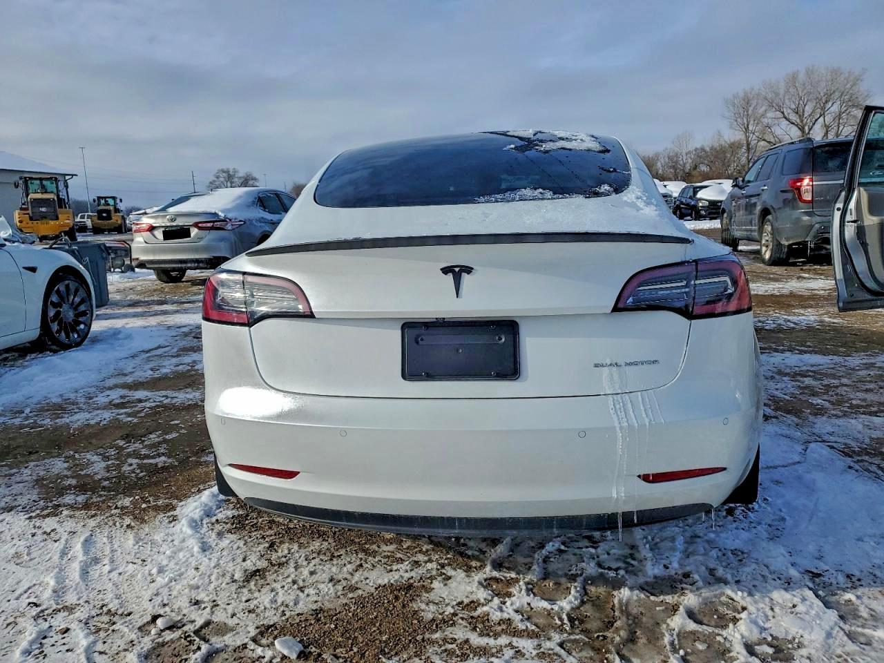 2021 TESLA MODEL 3