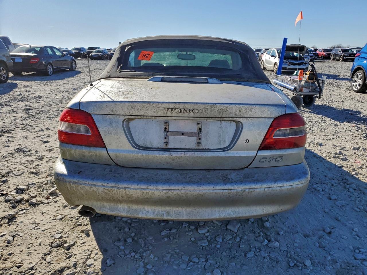 2004 VOLVO C70