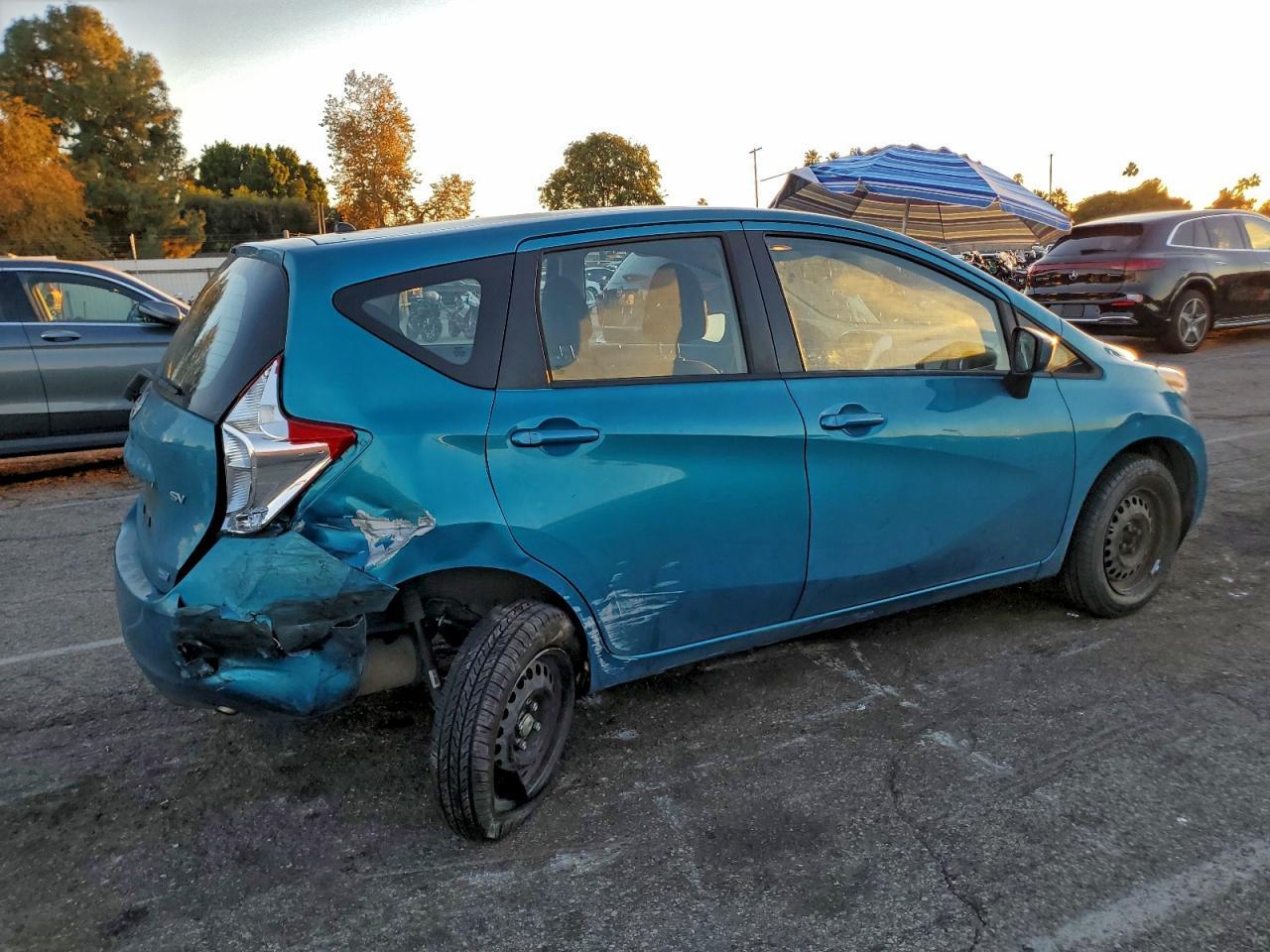 2015 NISSAN Versa Note