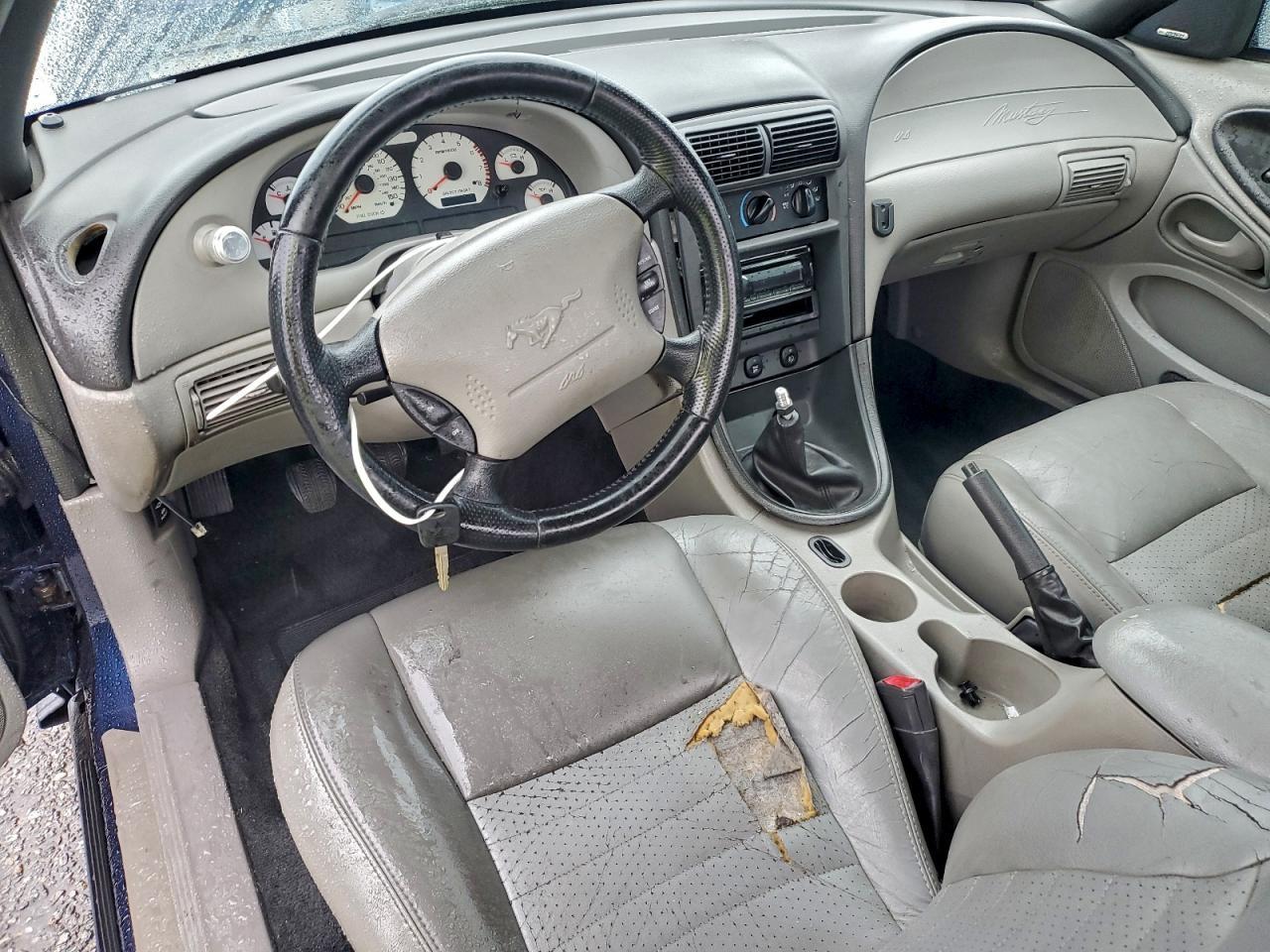 2001 FORD MUSTANG
