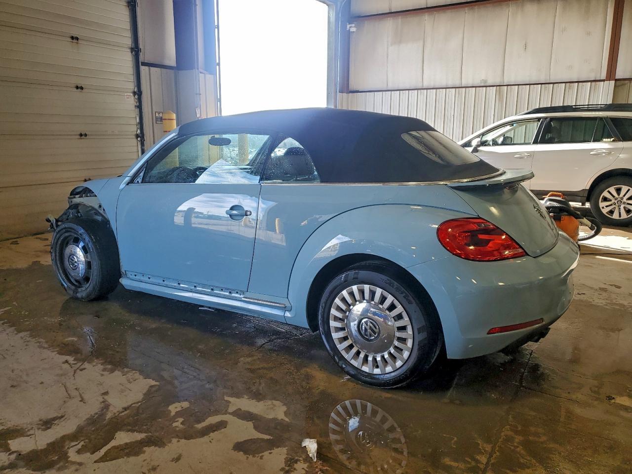 2015 VOLKSWAGEN Beetle