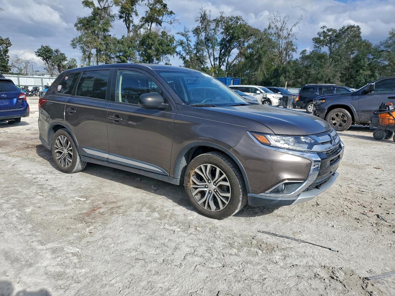 2018 MITSUBISHI outlander