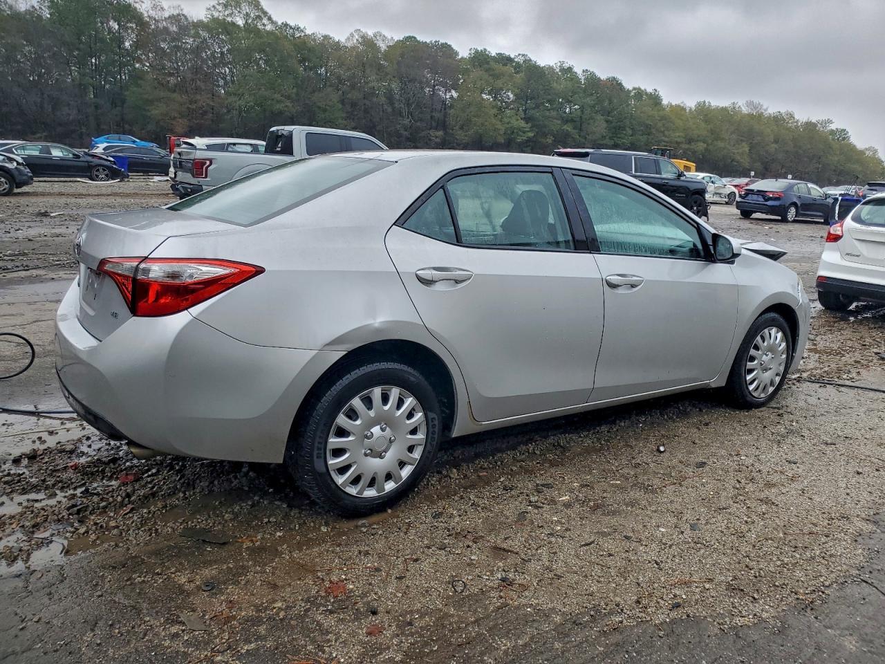 2015 TOYOTA COROLLA