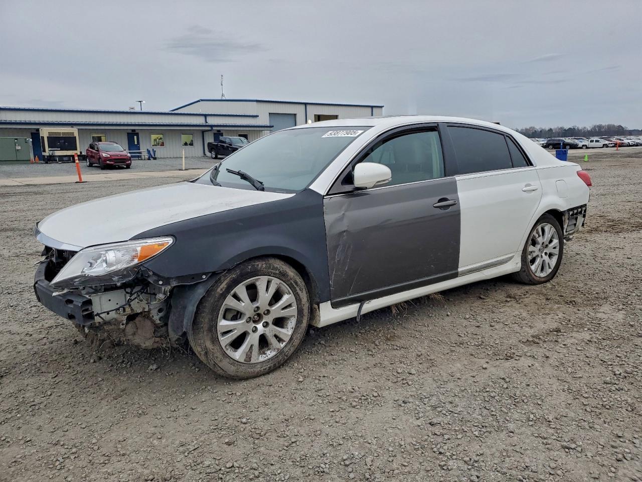 2012 TOYOTA Avalon