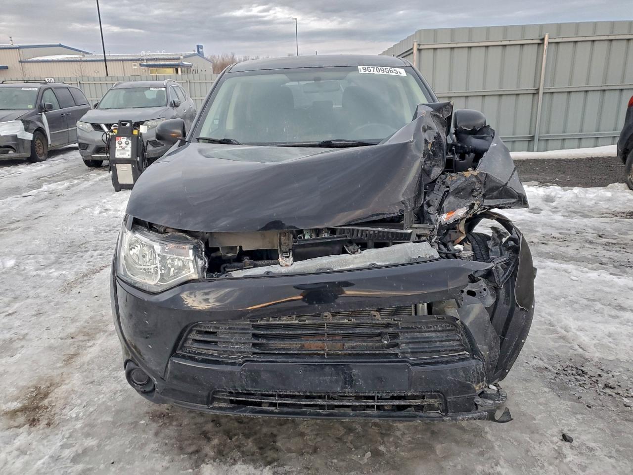 2014 MITSUBISHI outlander