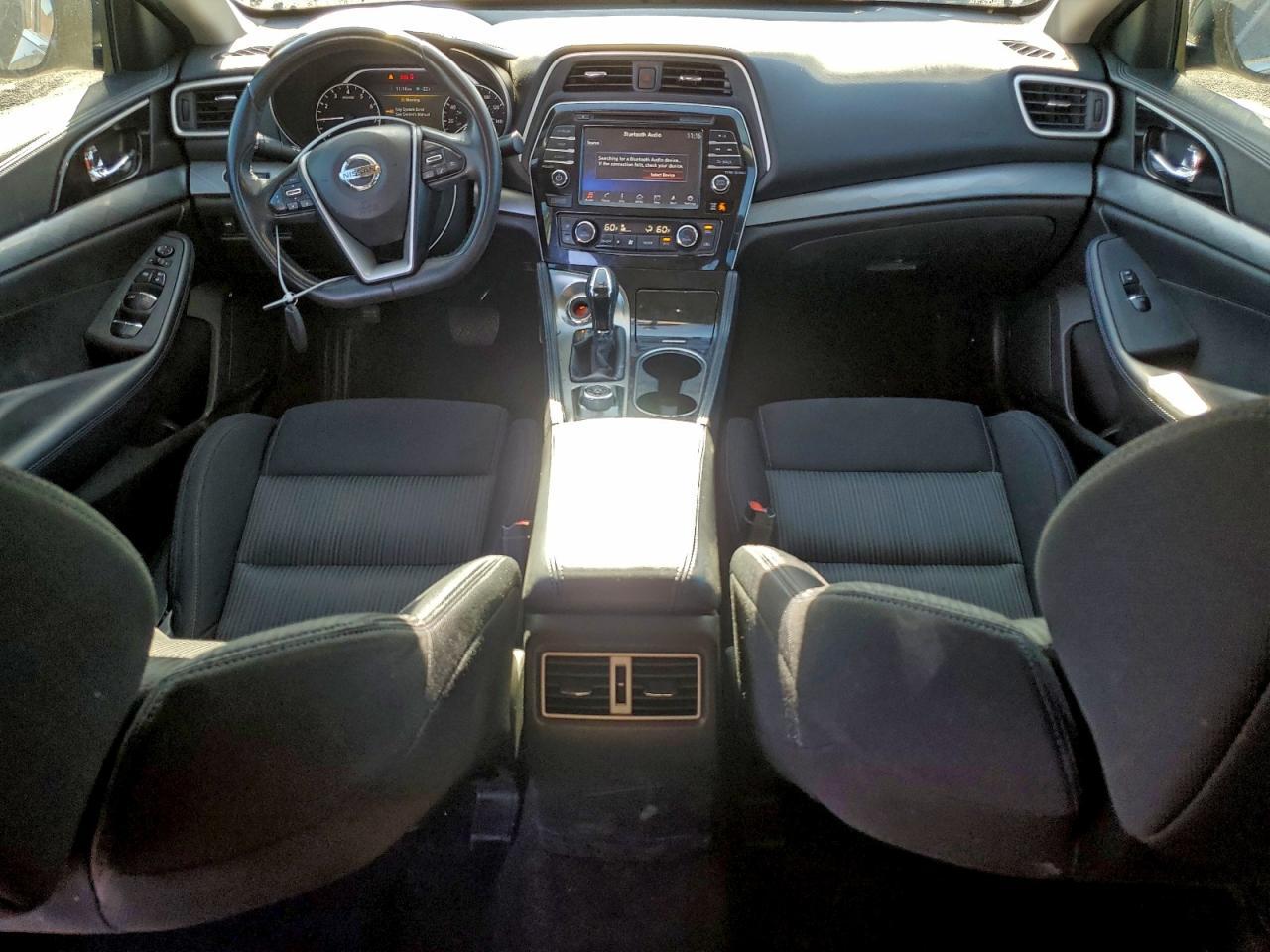2017 NISSAN Maxima