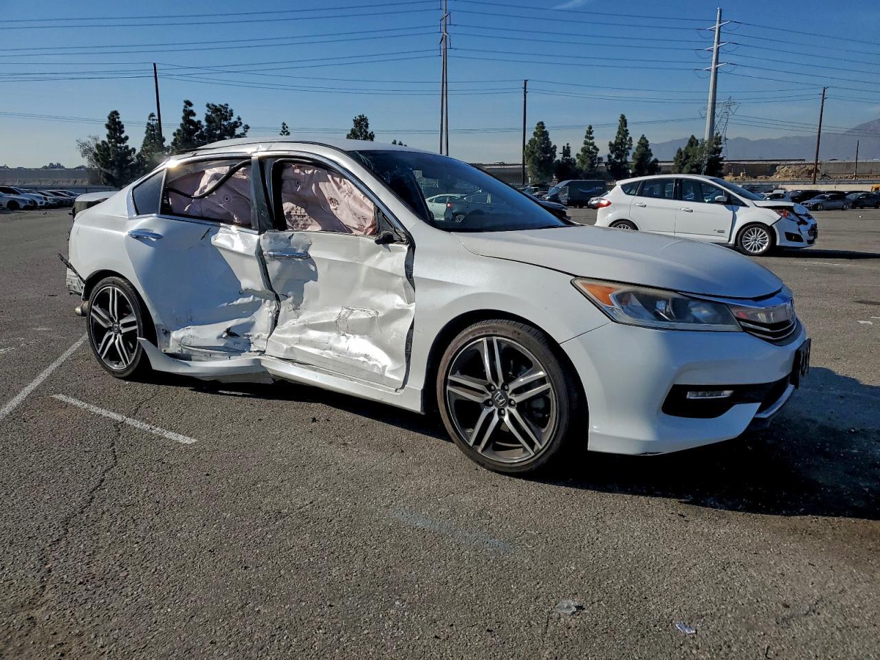 2017 HONDA ACCORD