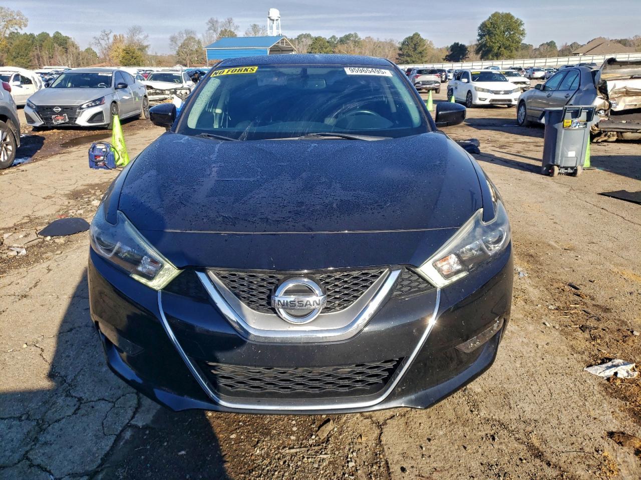 2017 NISSAN Maxima
