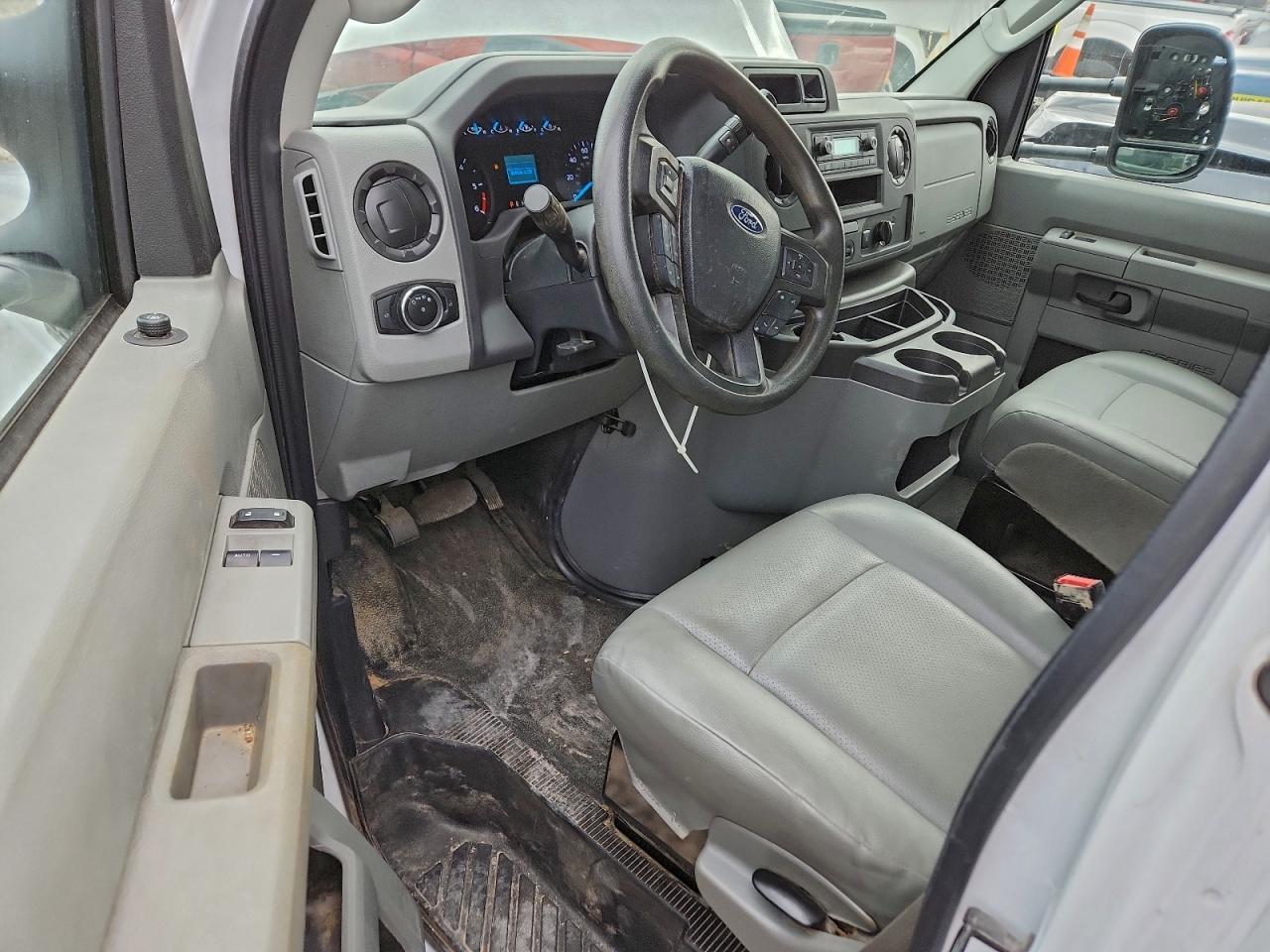 2024 FORD Econoline E350