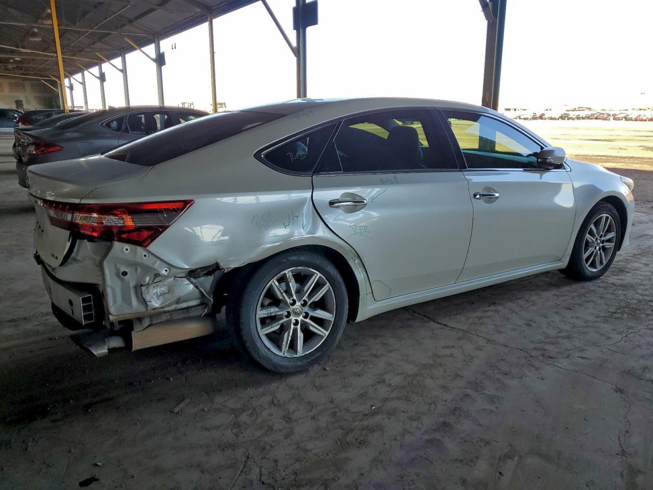 2013 TOYOTA Avalon