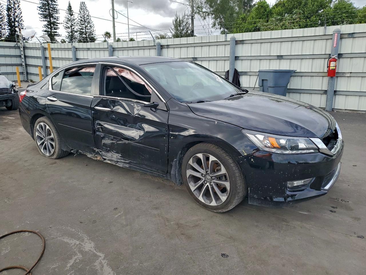 2015 HONDA ACCORD