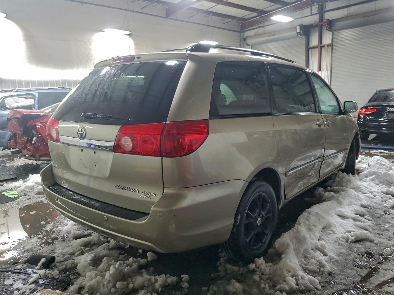 2006 TOYOTA SIENNA