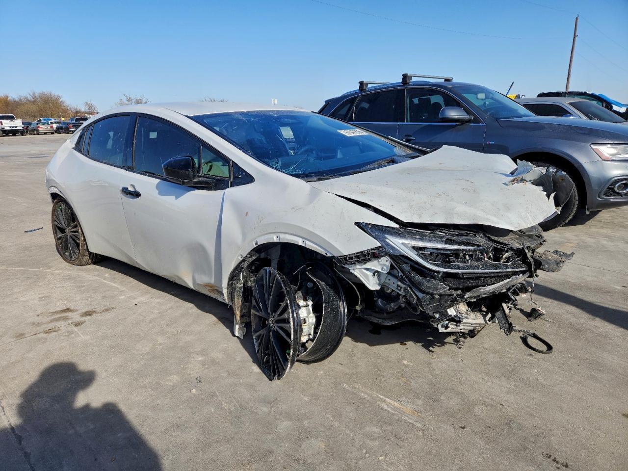 2025 TOYOTA PRIUS