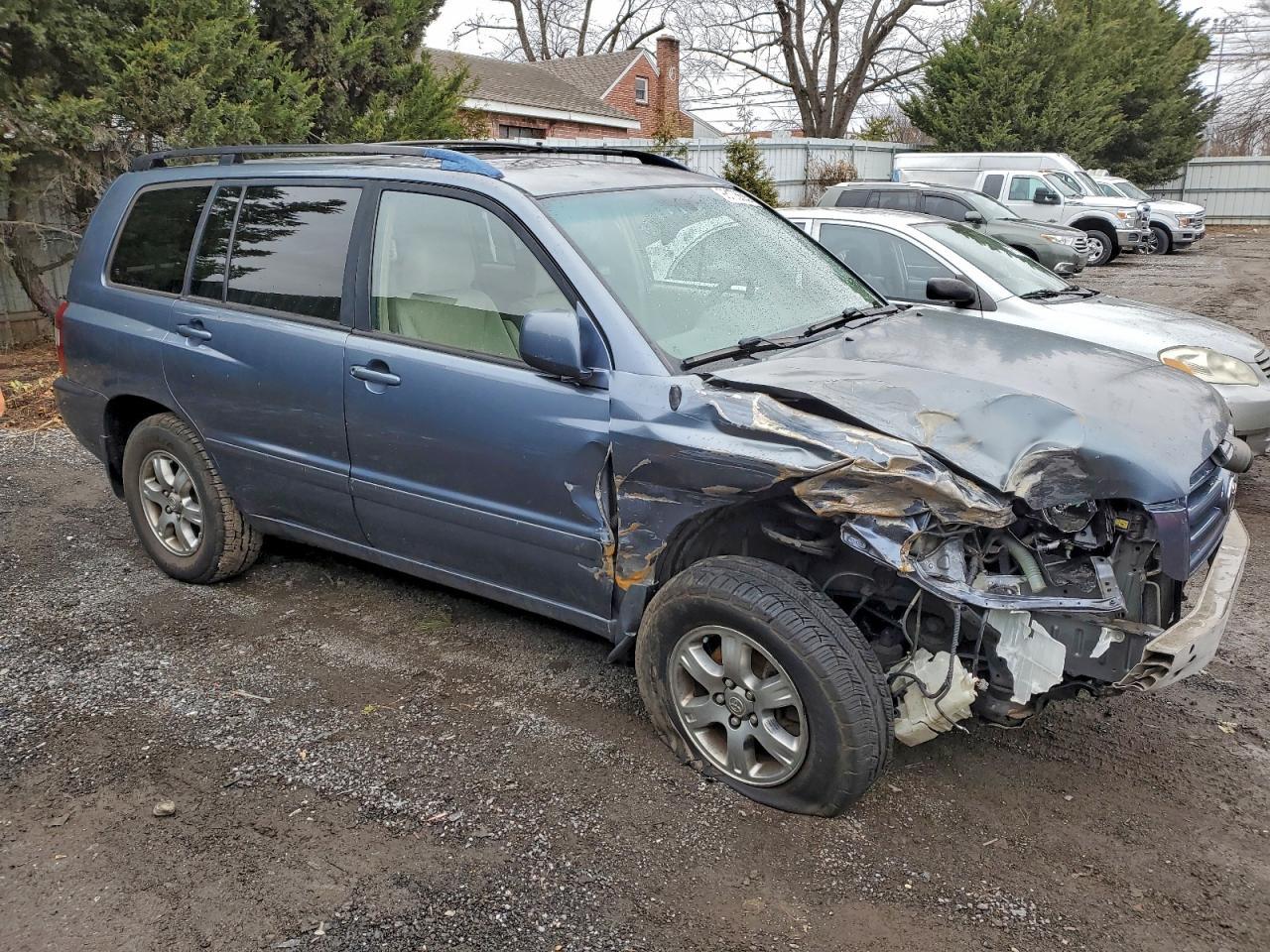 2005 TOYOTA HIGHLANDER