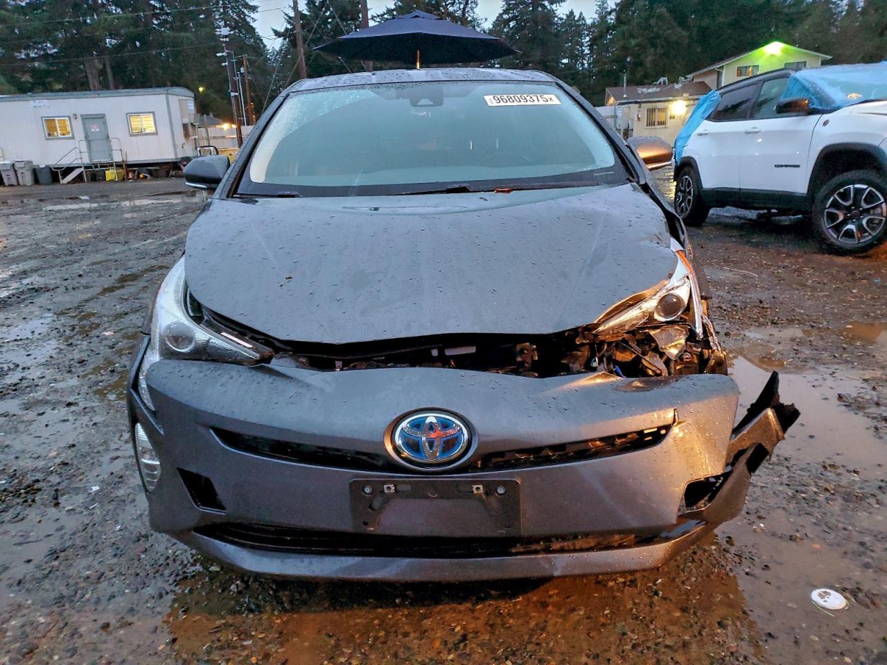 2016 TOYOTA PRIUS