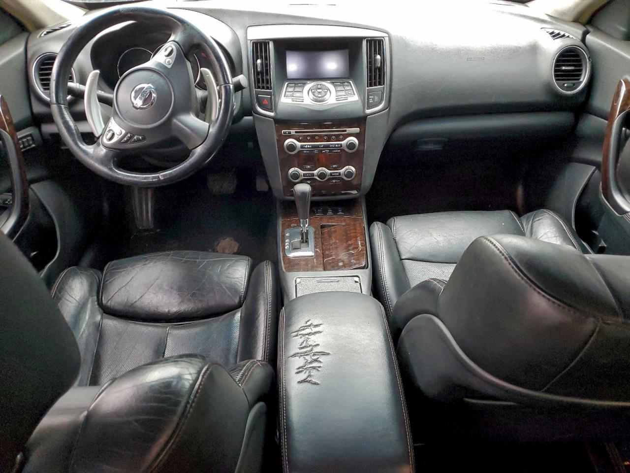 2011 NISSAN Maxima