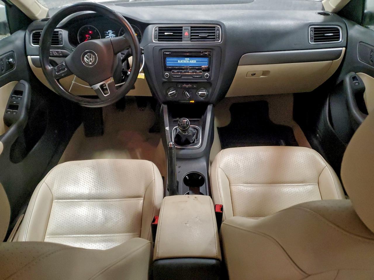 2013 VOLKSWAGEN JETTA