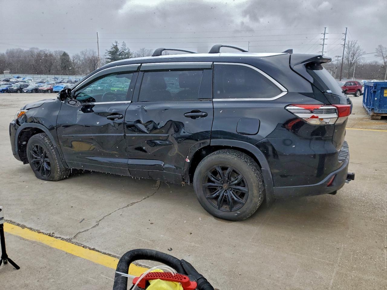 2018 TOYOTA HIGHLANDER
