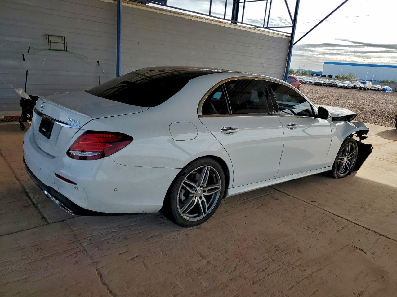 2017 MERCEDES-BENZ E-Class