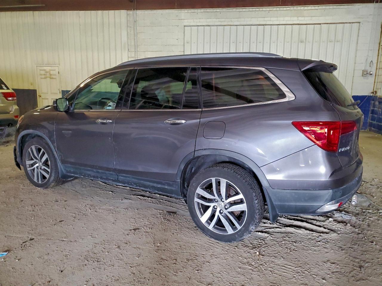 2017 HONDA PILOT