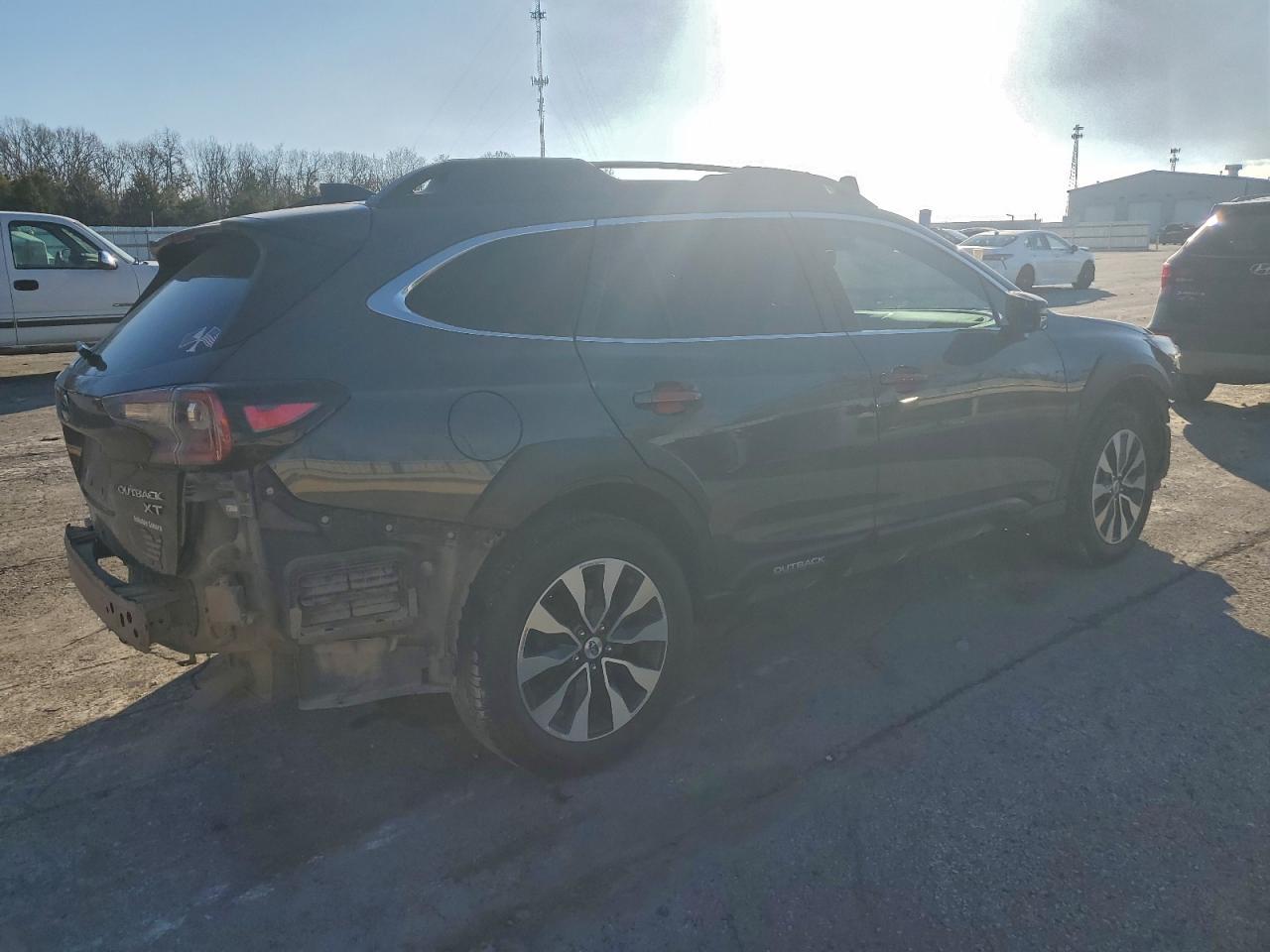 2023 SUBARU Outback