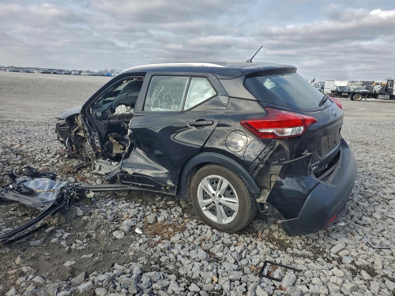 2019 NISSAN KICKS