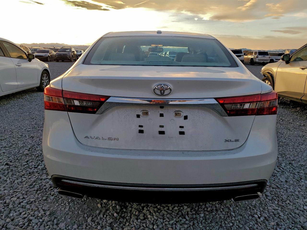 2016 TOYOTA Avalon