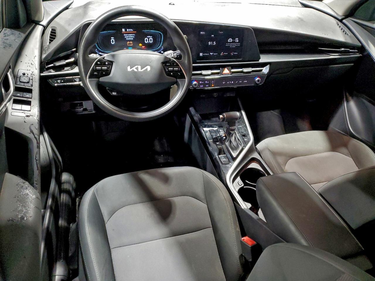 2023 KIA Niro
