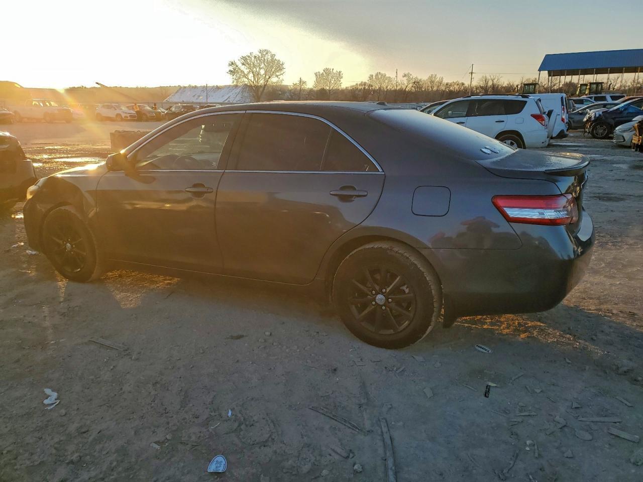 2010 TOYOTA CAMRY