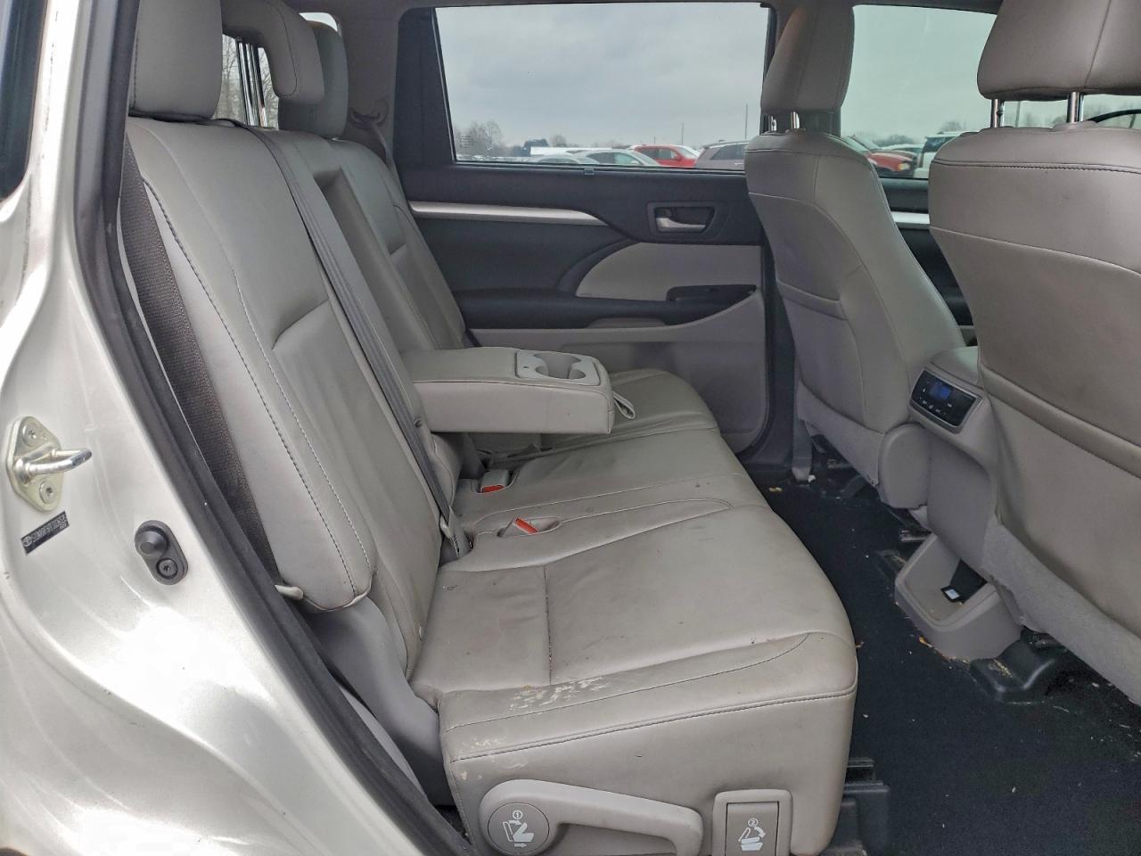 2014 TOYOTA HIGHLANDER